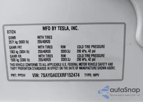 2024 Tesla Model Y Long Range Dual Motor All-Wheel Drive z USA, uszkodzony, nr VIN 7SAYGAEEXRF152474